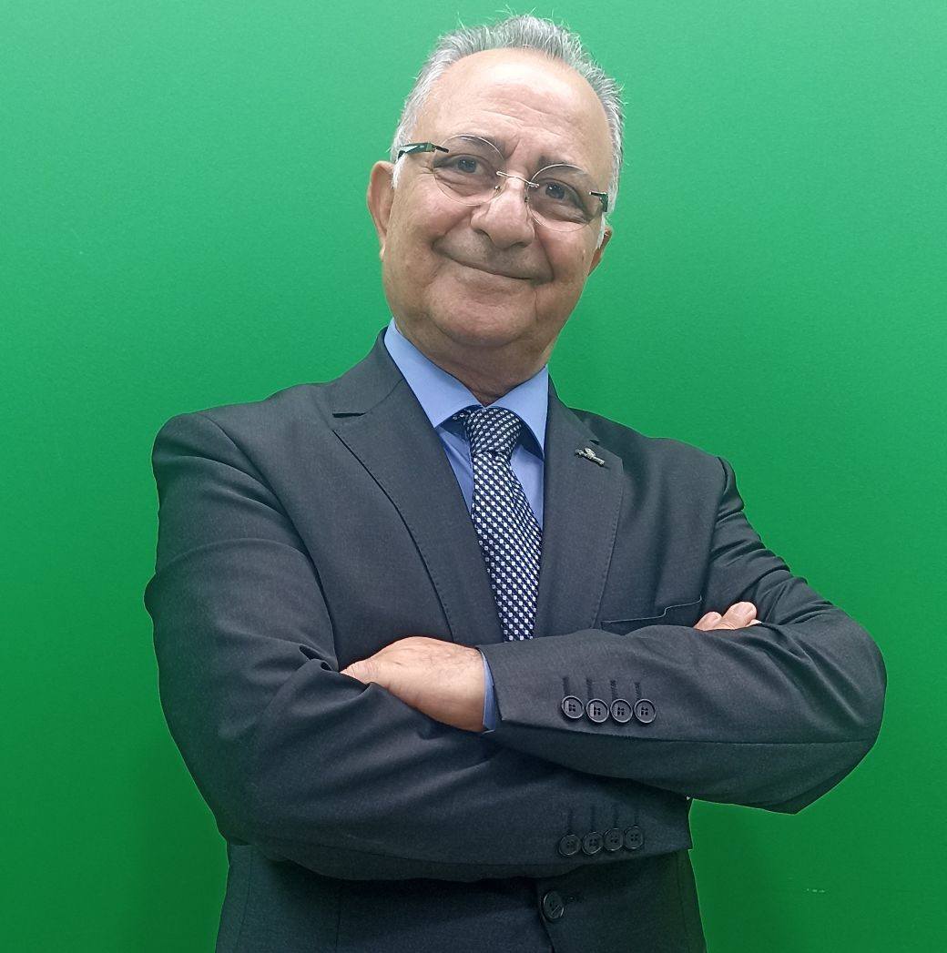 YAŞAR GELER
